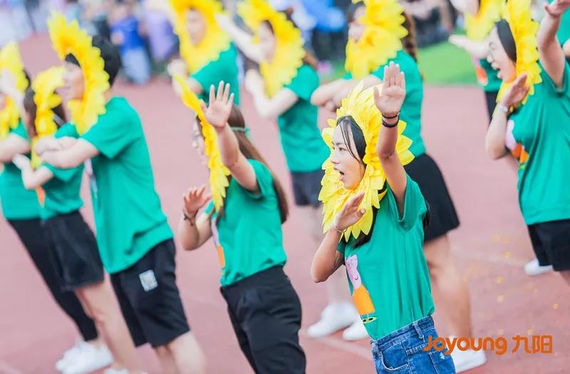 市場輕養(yǎng)班運(yùn)動隊(duì)